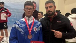 Pazaryeri Kicboks Sporcusu Mert Demir Türkiye 3. sü oldu